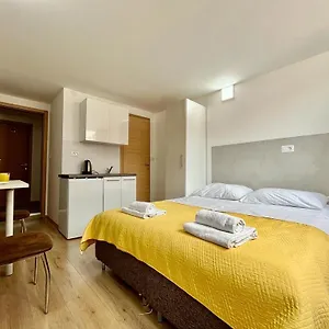 Roza Apartman