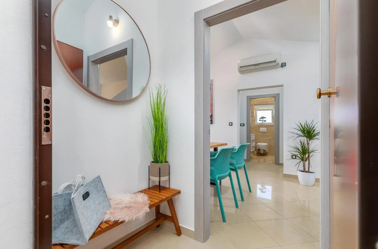 Apartment Vito With Sea View 파자나